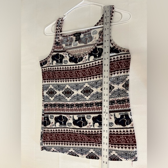 Rue 21 sleeveless top, large (might fit small/ medium best) - Picture 9 of 10